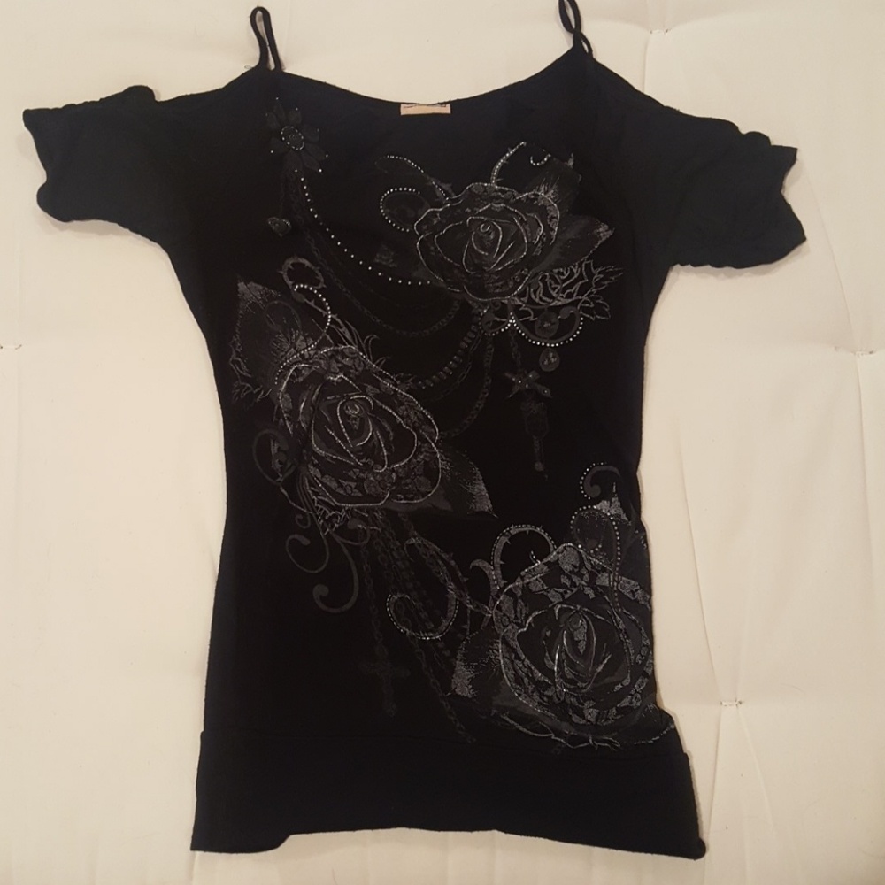 Cold shoulder t-shirt